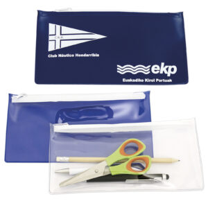 Estuche plano de PVC con cremallera