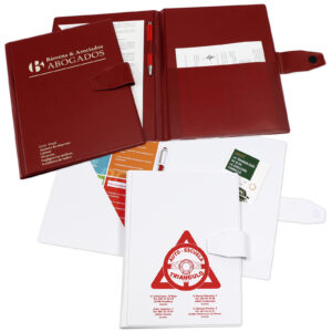 Carpeta con bolsillos y colgador de boli
