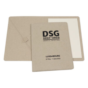 Carpeta de cartón reciclado A4 con bloc y lazo