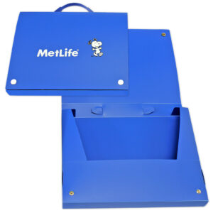 Maletín A4 de polipropileno con broches y asa a juego